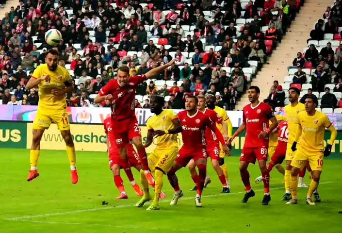 Antalyaspor, Kayserispor'u Evinde 2-0 Yendi!