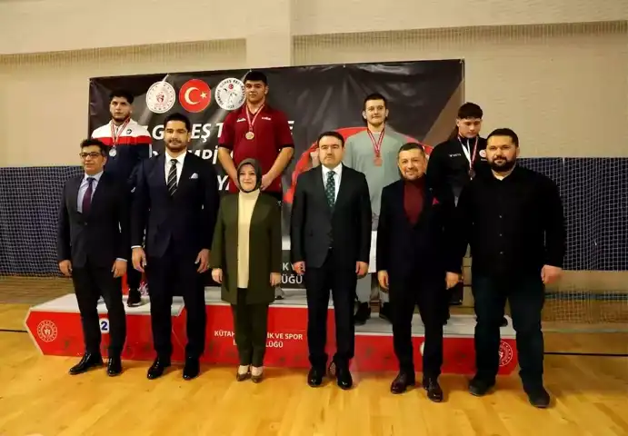 Kütahya'da U-17 Güreş Şampiyonası Sonuçlandı