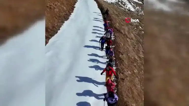 Van'da Zorlu Dernekos Dağı Tırmanışı